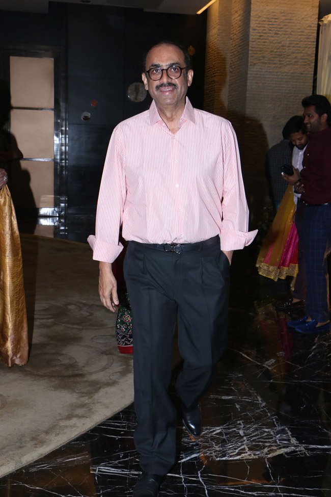 Celebs-at-Jayasudha-Kapoor-Elder-Son-Nihar-Wedding-Reception